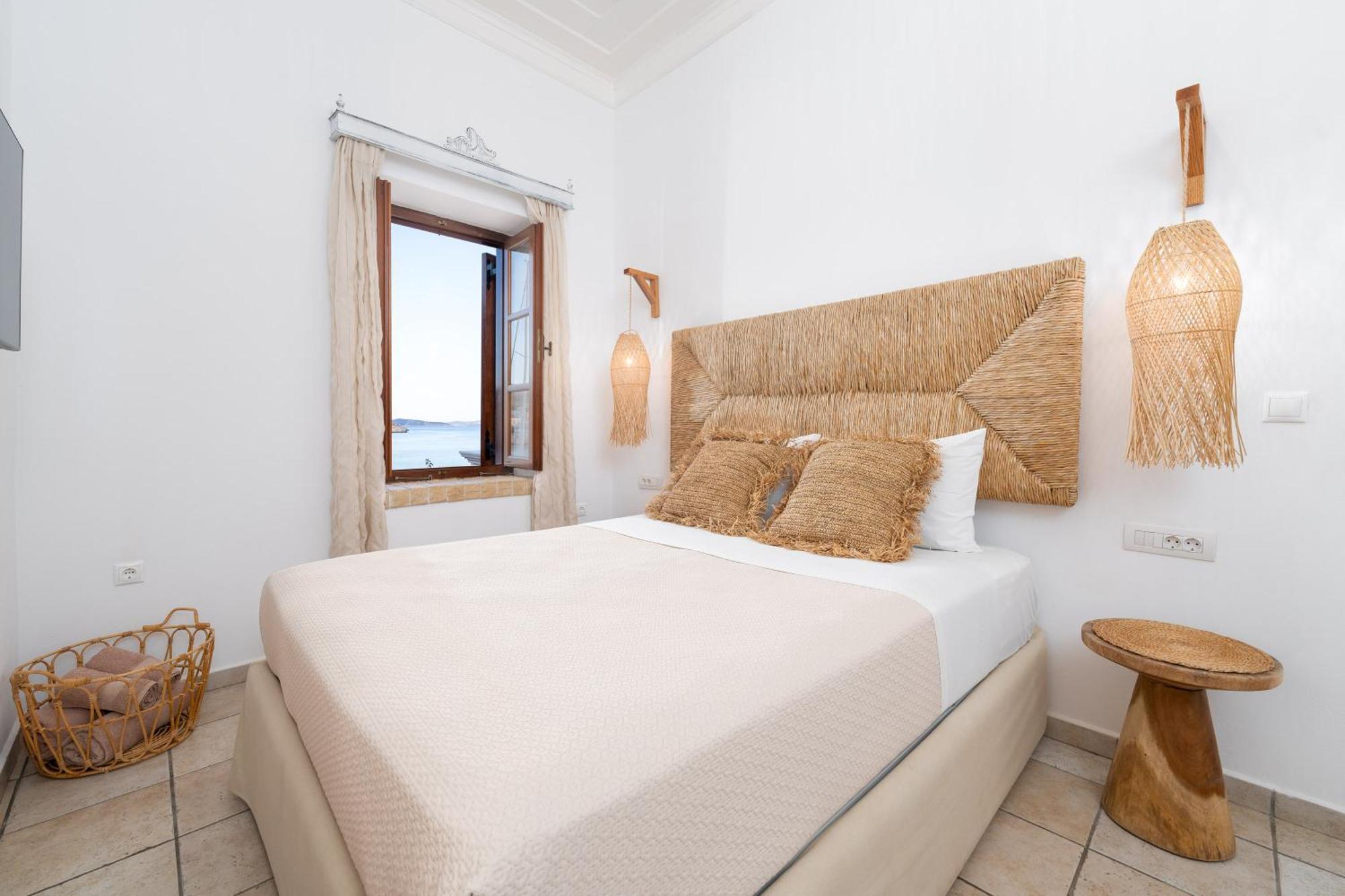 Villa Antonis Chalki Town Esterno foto